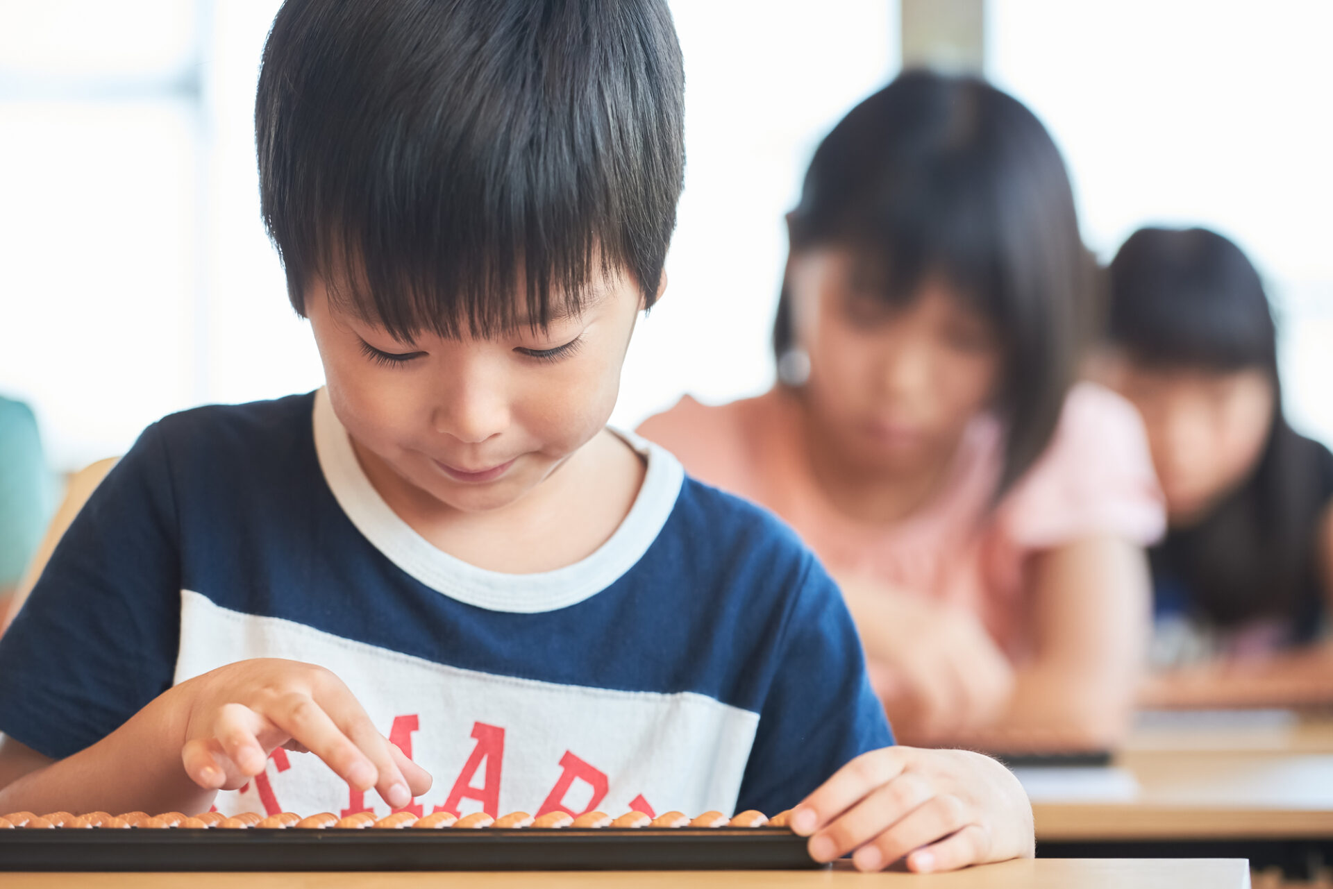 そろばん講師のイメージ