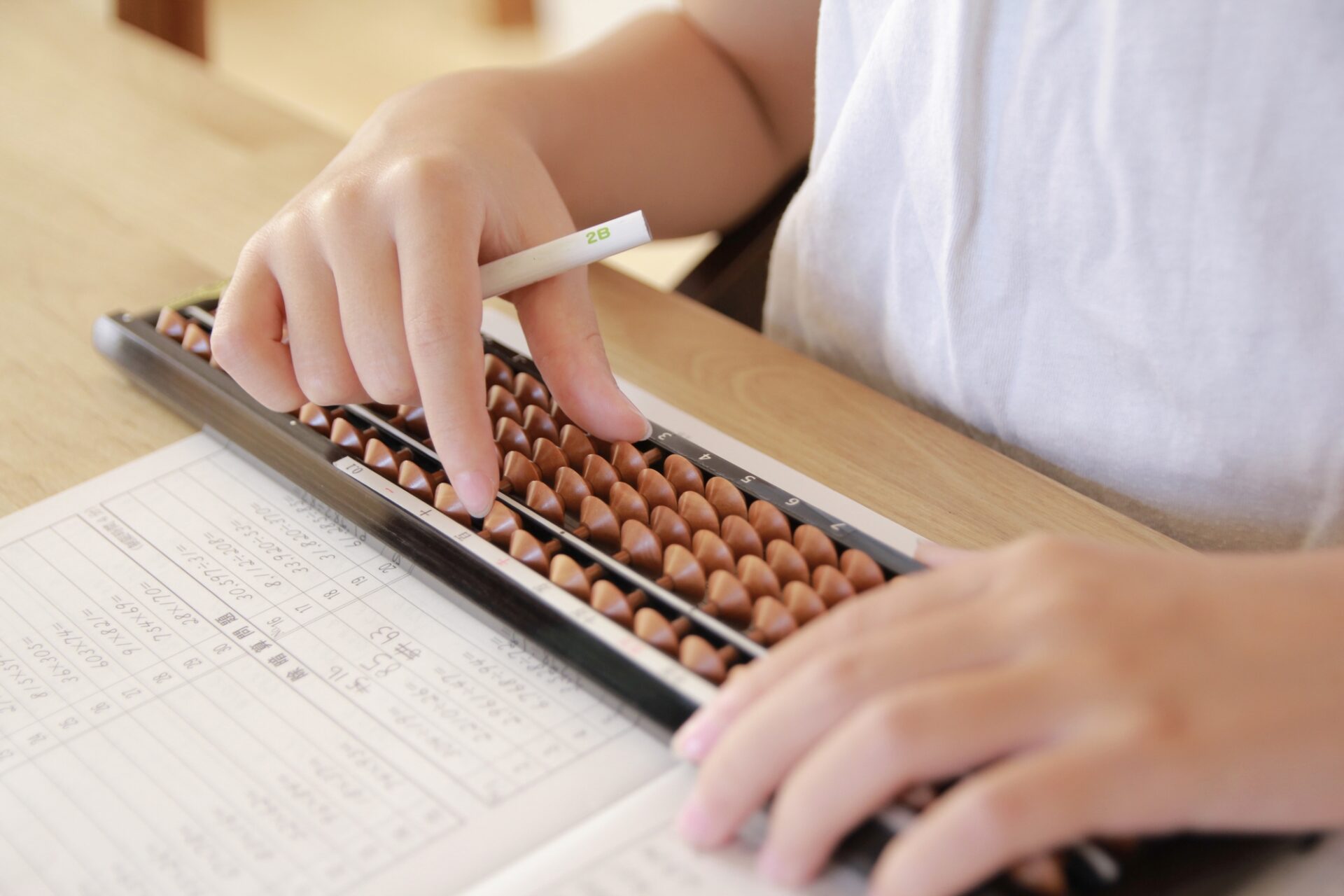 そろばん講師のイメージ